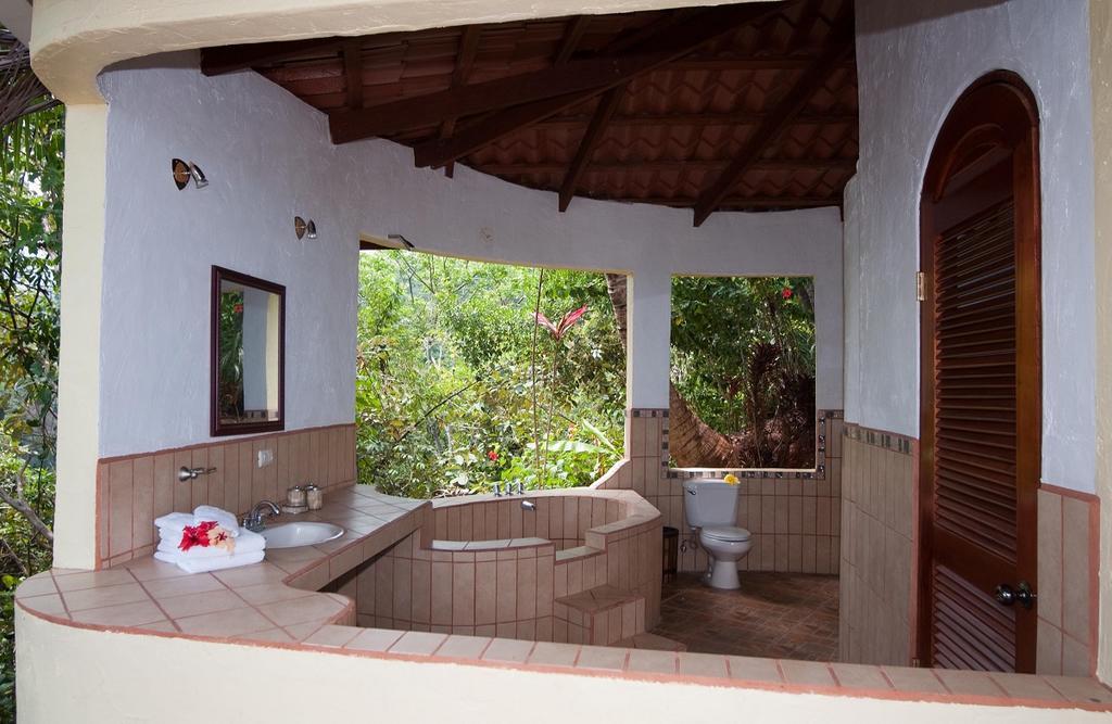 Lagunavista Villas Carate Екстер'єр фото