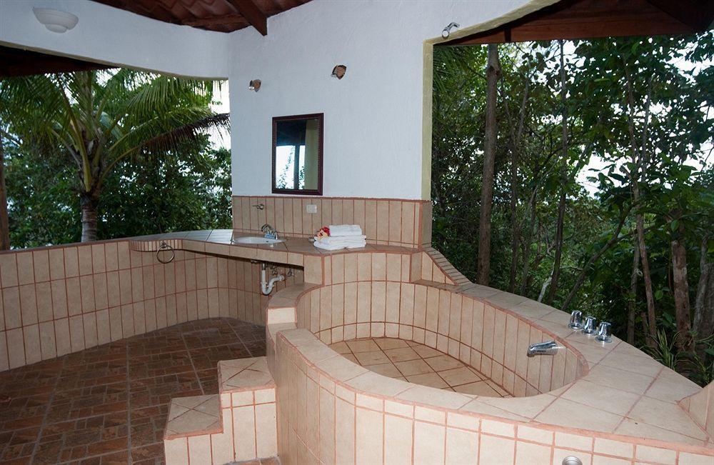 Lagunavista Villas Carate Екстер'єр фото