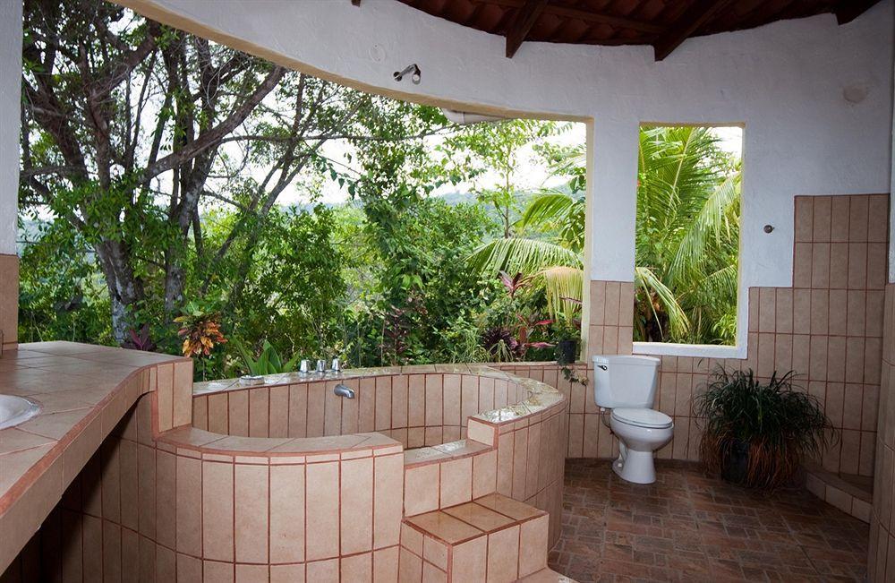 Lagunavista Villas Carate Екстер'єр фото